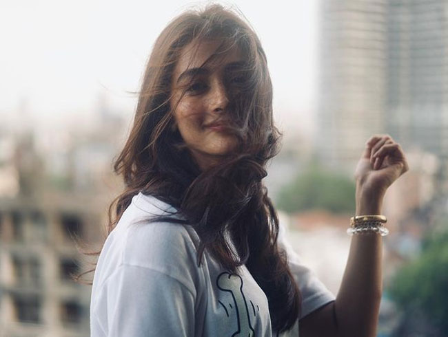 Staggering Photoshoot Of Insta Celebrities